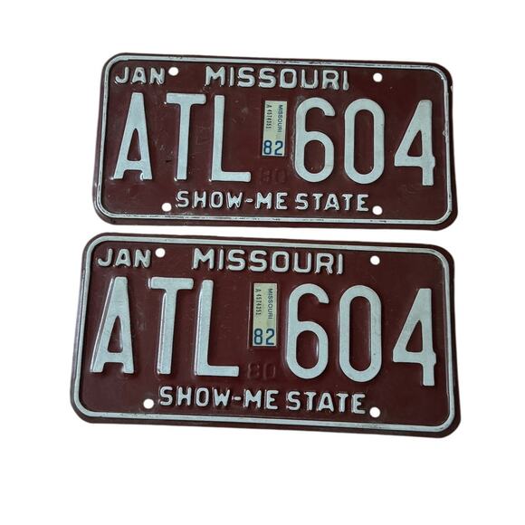 VTG 1982 Missouri License Plates (2) January Show Me State Automobilia ALPCA - Picture 1 of 4